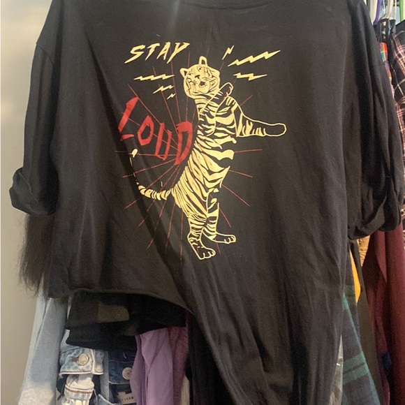 Zara women’s large knotted graphic tee - Picture 3 of 3